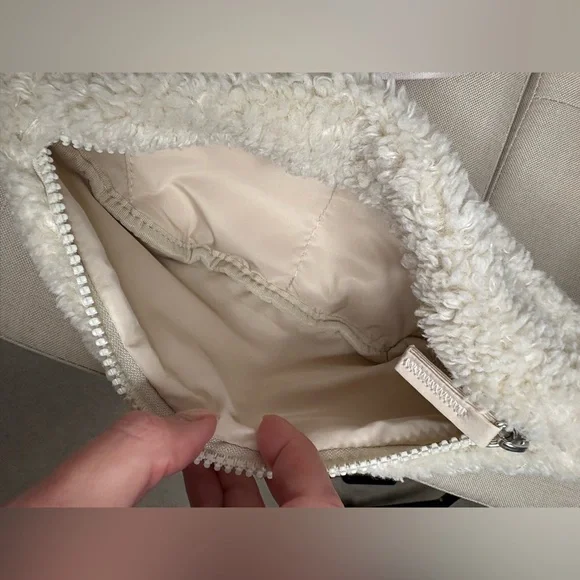 Women’s Wilo the Label cream sherpa belt bag - Picture 4 of 6